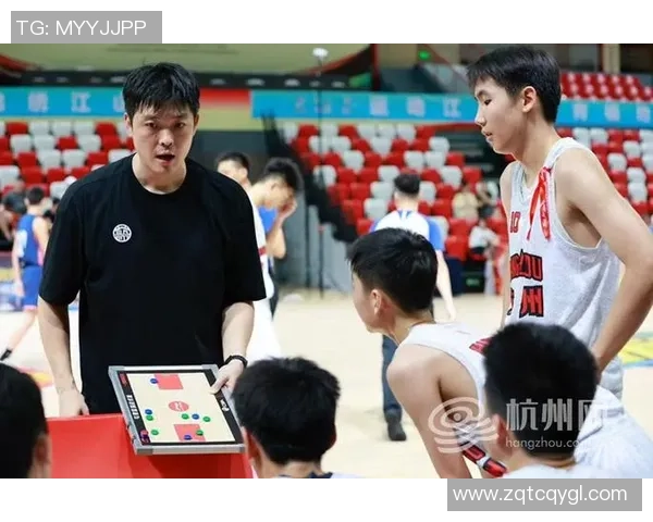 杭州篮球队在全国锦标赛积分榜上以88分稳居第一名,展现强劲实力 杭州篮球队在全国锦标赛积分榜上以88分稳居第一名,展现强劲实力