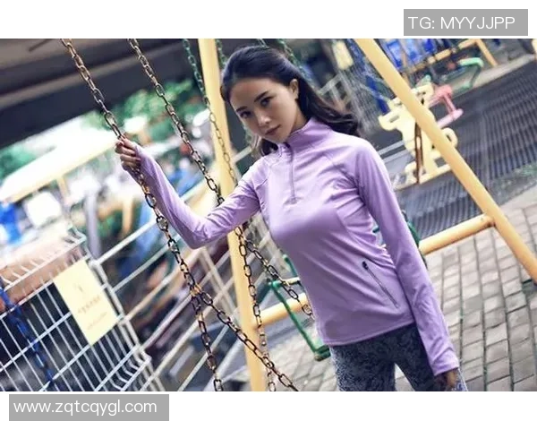 足球明星深情头像男展现魅力与激情的完美瞬间