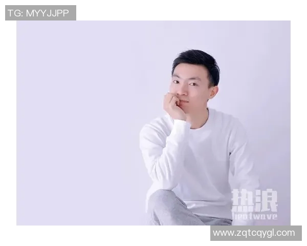 周强的羽毛球人生：从热爱到执着的深度对话与成长故事